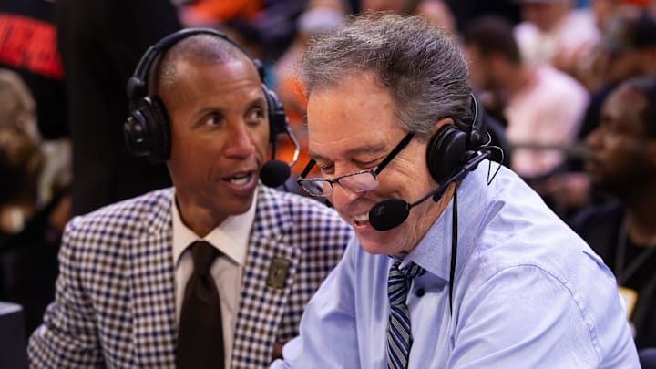 Kevin Harlan (right) will move from NBA on TNT to Prime Video this fall for NBA coverage.