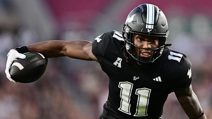 Wide receiver Keshaun Singleton helped USF pull off its play of fhe year. Wide receiver Keshaun Singleton helped USF pull off its play of fhe year.