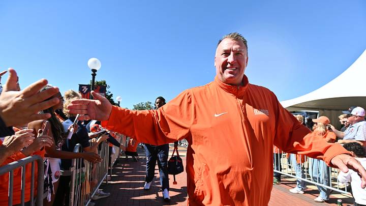 Oct 3, 2026; Champaign, Illinois, USA; Illinois Fighting Illini head coach Bret Bielema greets the crowd before a game against the Purdue Boilermakers at Gies Memorial Stadium. Mandatory Credit: Ron Johnson-Imagn Images Oct 3, 2026; Champaign, Illinois, USA; Illinois Fighting Illini head coach Bret Bielema greets the crowd before a game against the Purdue Boilermakers at Gies Memorial Stadium. Mandatory Credit: Ron Johnson-Imagn Images