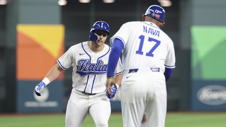 Dominic Canzone es el bateador designado de la selección de Italia 