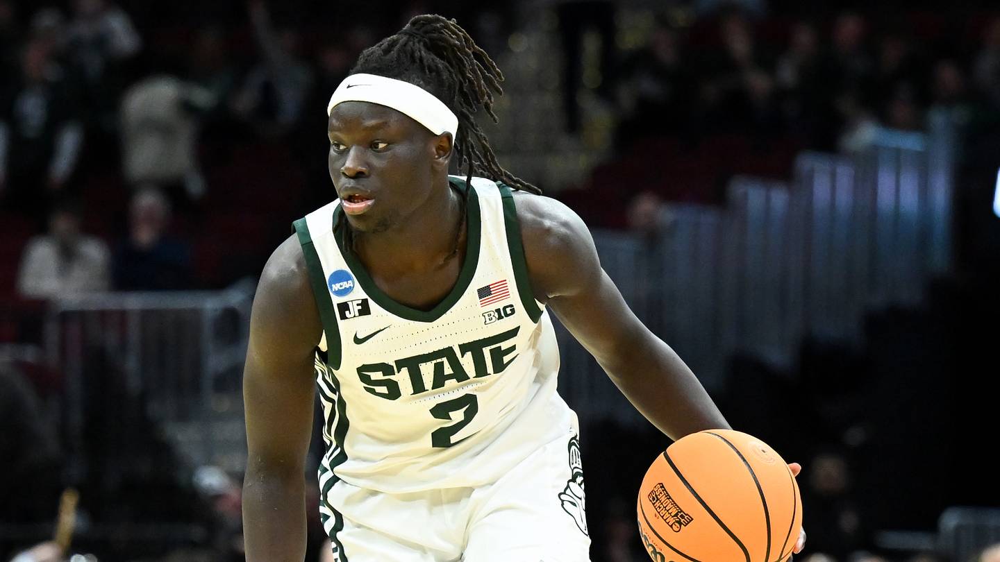 Spartans Triumph Over Bowling Green, Prep for UConn Showdown