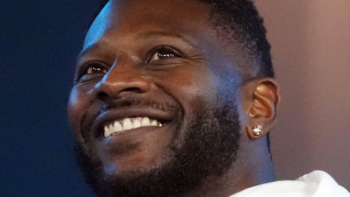 Nov 17, 2024; Inglewood, California, USA; LaDainian Tomlinson attends the game between the Cincinnati Bengals and the Los Angeles Chargers at SoFi Stadium. Mandatory Credit: Kirby Lee-Imagn Images