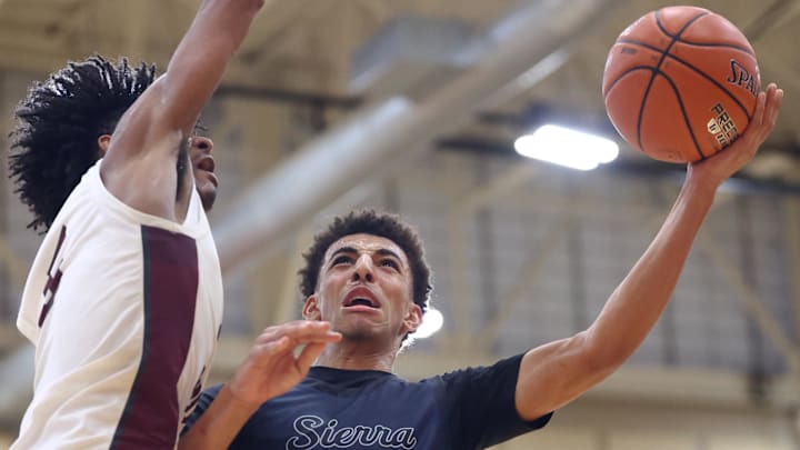 Dec 2, 2023; Scottsdale, AZ, USA; Sierra Canyon guard Justin Pippen (1) against Desert Mountain
