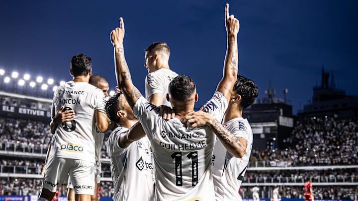 Santos goleou Vila Nova e encaminhou retorno à primeira divisão