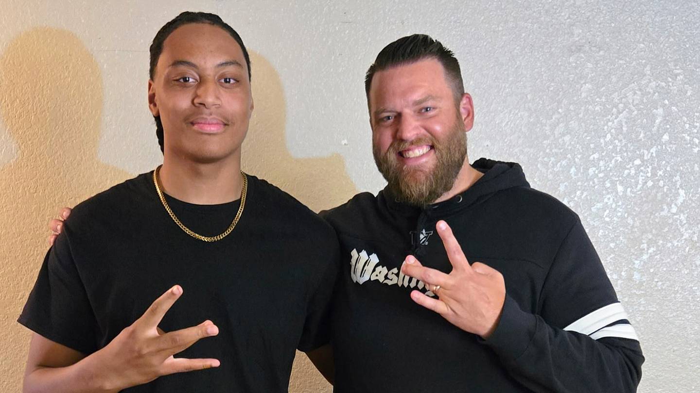 Huskies Continue to Pursue Rising Tacoma-Area Lineman