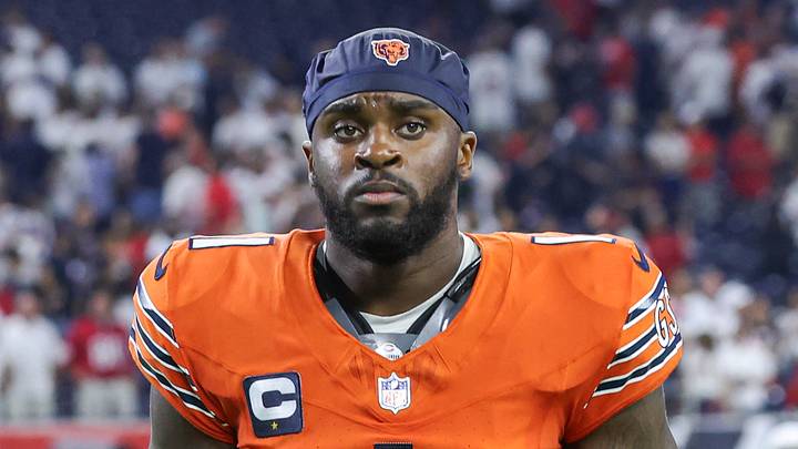 Chicago Bears cornerback Jaylon Johnson (1) after the game