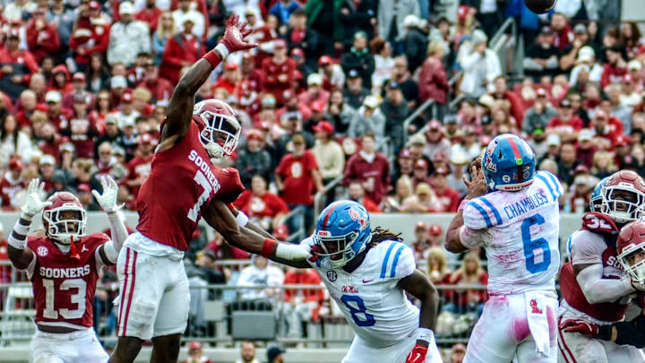 Oklahoma linebacker Sammy Omosigho Oklahoma linebacker Sammy Omosigho