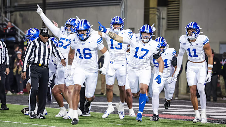 BYU defense gets a fourth down stop against Cincinnati