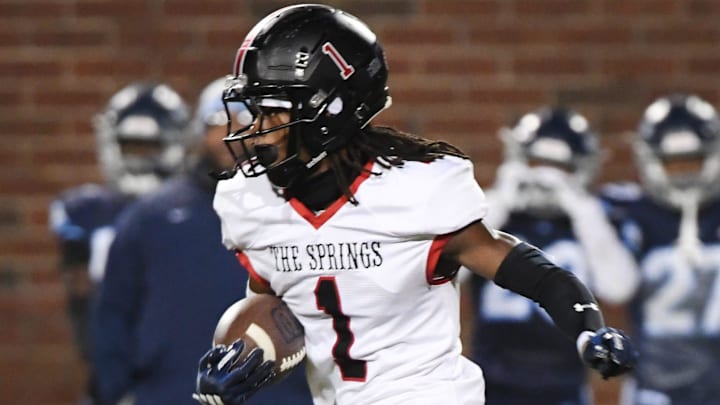 Boiling Springs played Dorman in high school football at Dorman High School on Nov. 15, 2024. Boiling Springs's Jeremiah Favorite (1) with the ball.