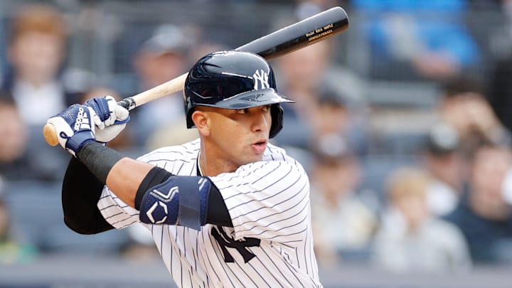 Cuál es el contrato de Oswald Peraza con los Yankees de Nueva York?