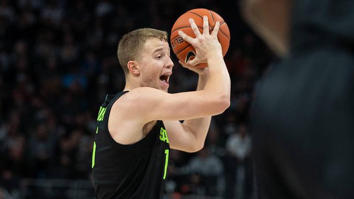Michigan State forward Thomas Kithier looks for an open pass during the first half on Saturday, Dec. 14, 2019, at Little Caesars Arena.

121419 Msuvou Amb 6