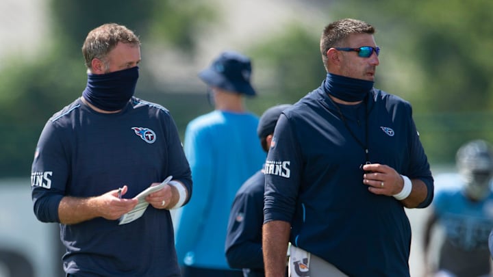 Tennessee Titans outside linebackers coach Shane Bowen and head coach Mike Vrabel watch their players during a training camp practice at Saint Thomas Sports Park Monday, Aug. 24, 2020  Nashville, Tenn.Nas Titans Camp 0824 