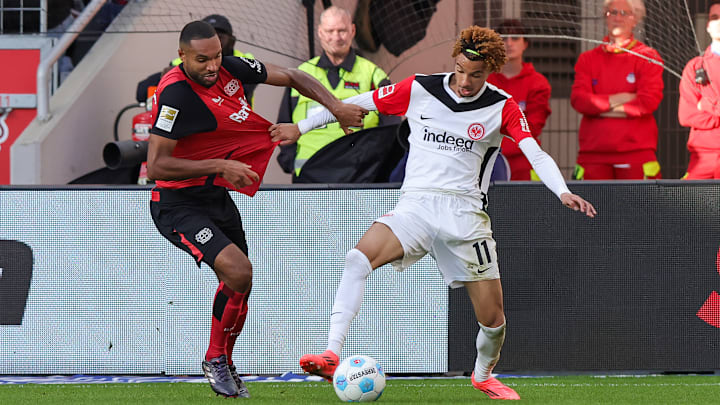 Tah (l.) gegen Ekitike Teil II Tah (l.) gegen Ekitike Teil II