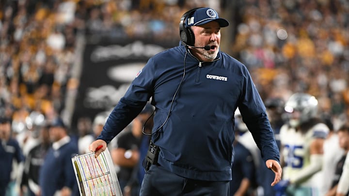 Dallas Cowboys head coach Mike McCarthy reacts against the Pittsburgh Steelers.