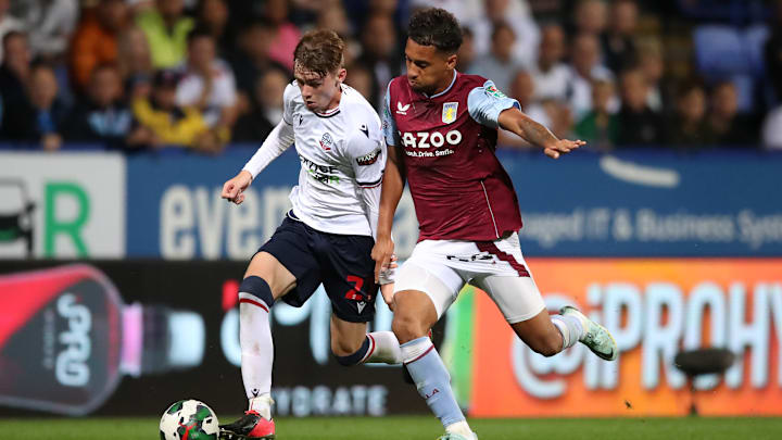 Douglas Luiz anotou um golaço na Carabao Cup