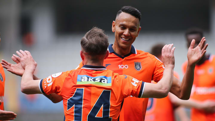 Souza, do Basaksehir, deve retornar ao Vasco