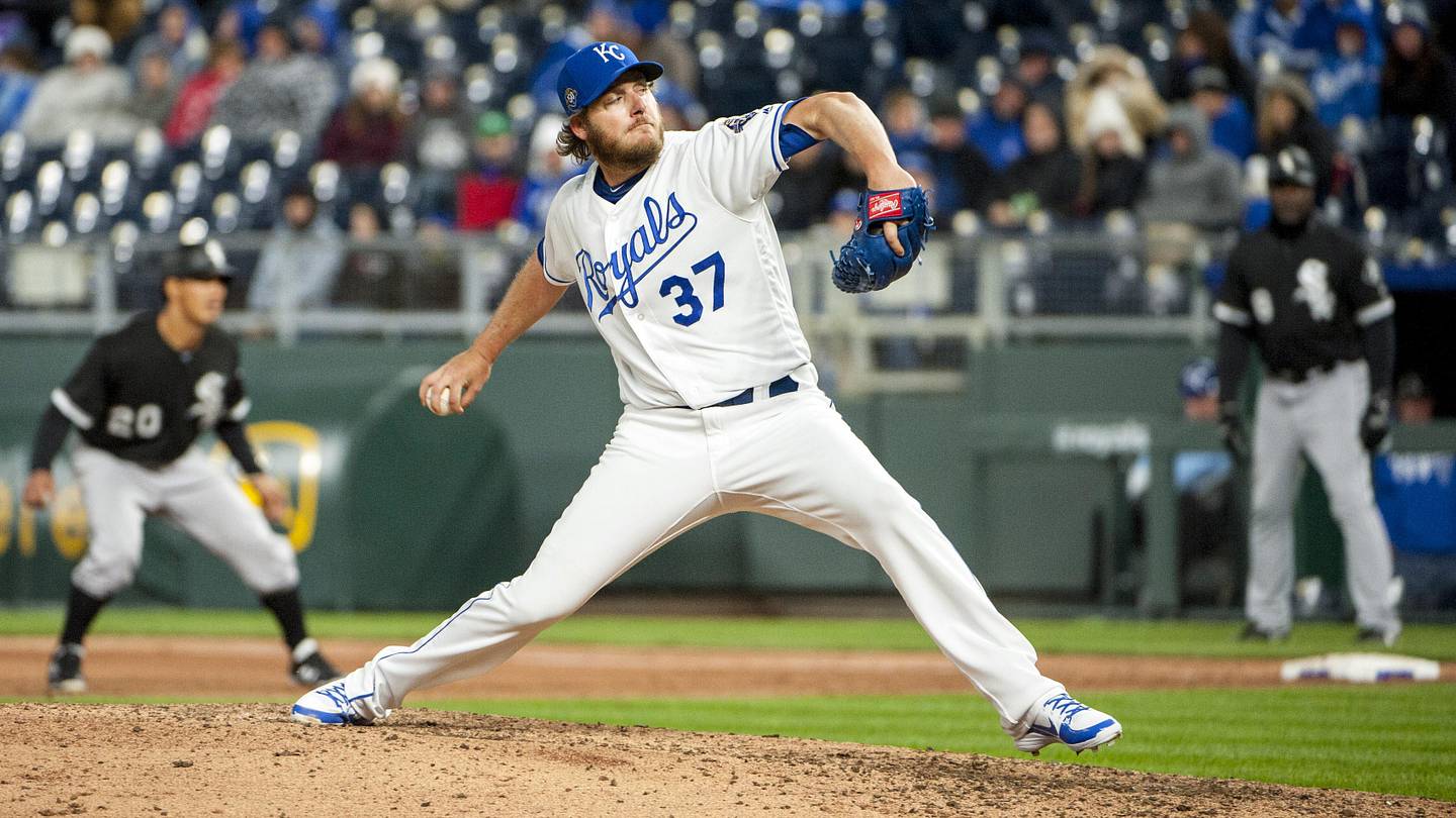 Royals History: How KC's 'new' reliever played role in one of club's worst deals ever