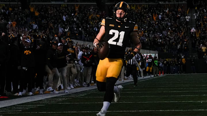 Iowa Hawkeyes wide receiver Kaden Wetjen (21)