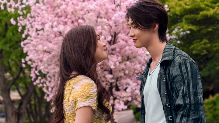 (L to R) Anna Cathcart as Kitty Song Covey, Sang Heon Lee as Min Ho Moon in episode 302 of XO, Kitty