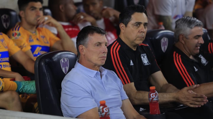 Miguel Fuentes, auxiliar de Siboldi, fue señalado de filtrar información a Rayados