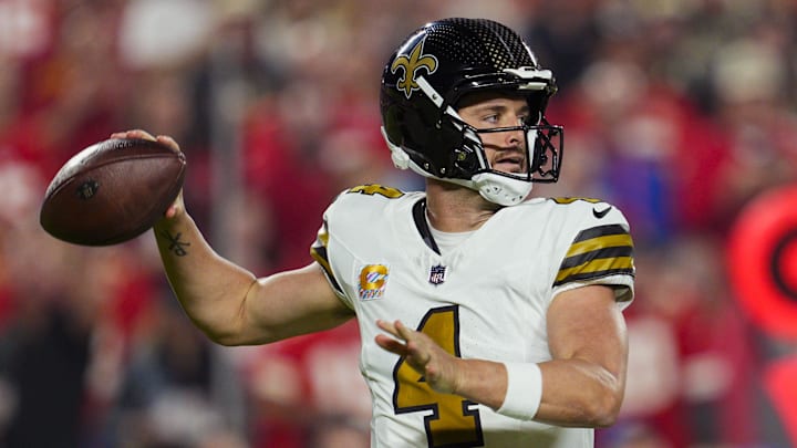 Oct 7, 2024; Kansas City, Missouri, USA; New Orleans Saints quarterback Derek Carr (4) throws a pass during the first half against the Kansas City Chiefs at GEHA Field at Arrowhead Stadium. Mandatory Credit: Jay Biggerstaff-Imagn Images Oct 7, 2024; Kansas City, Missouri, USA; New Orleans Saints quarterback Derek Carr (4) throws a pass during the first half against the Kansas City Chiefs at GEHA Field at Arrowhead Stadium. Mandatory Credit: Jay Biggerstaff-Imagn Images