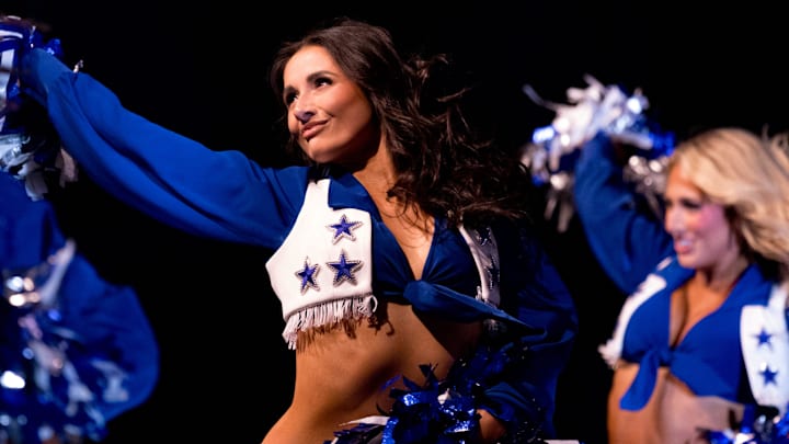 The Dallas Cowboys Cheerleaders perform “Thunderstruck” during their final tour stop at the Abraham Chavez Theatre in El Paso. The Dallas Cowboys Cheerleaders perform “Thunderstruck” during their final tour stop at the Abraham Chavez Theatre in El Paso.