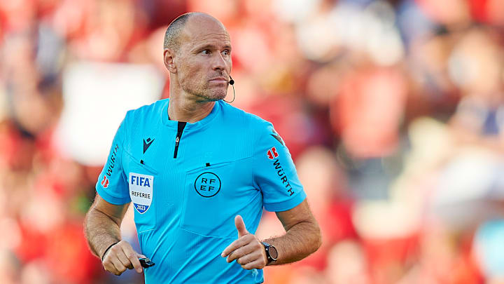 M. Lahoz n'a pas brillé lors de ce premier acte.