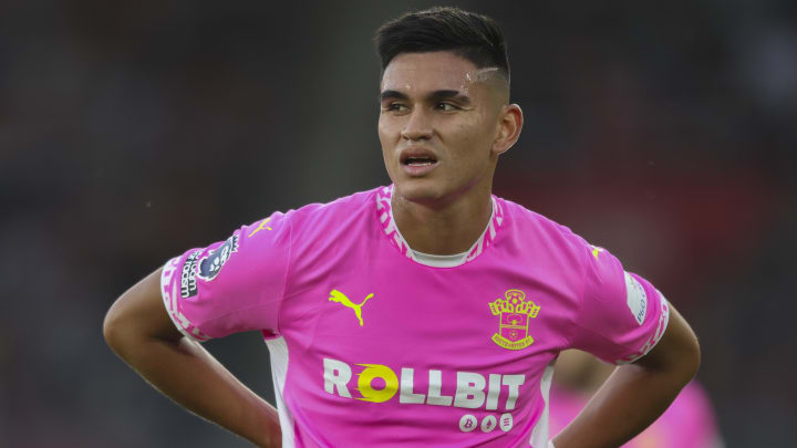 Jogador de 21 anos é argentino e já atuou na seleção