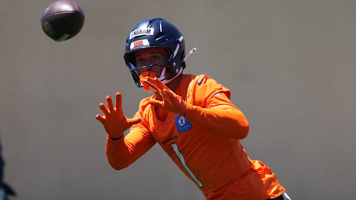 Denver Broncos TE Evan Engram