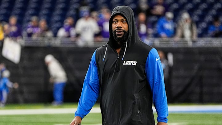 Detroit Lions defensive end Za'Darius Smith (99) warms up before the game between Detroit Lions and Minnesota Vikings at Ford Field in Detroit on Sunday, Jan. 5, 2025.