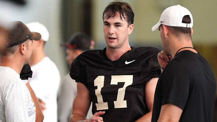 Oklahoma State's quarterback Drew Mestemaker.