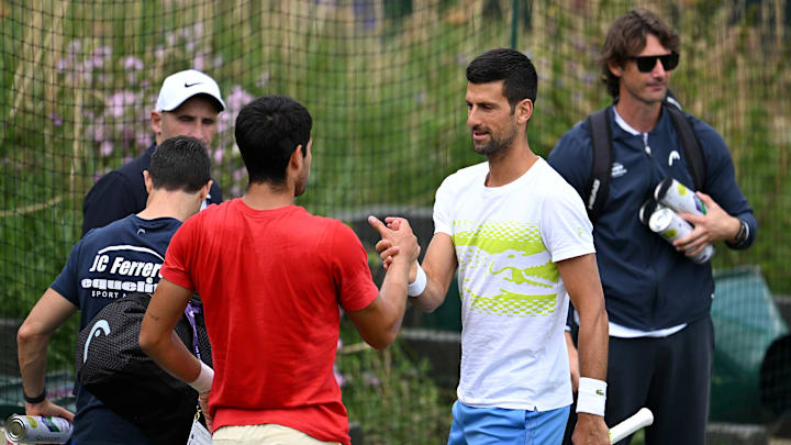 Carlos Alcaraz y Novak Djokovic cumplieron con el favoritismo y se enfrentarán en el partido cumbre en Wimbledon