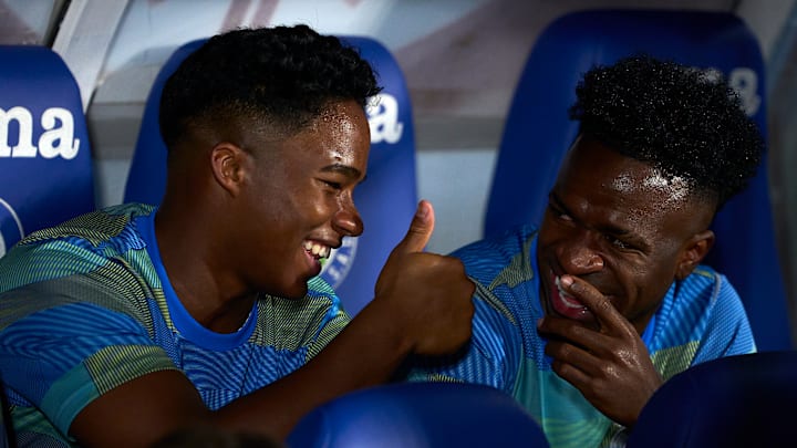 Häufiges Bild: Endrick (l.) auf der Bank von Real Madrid