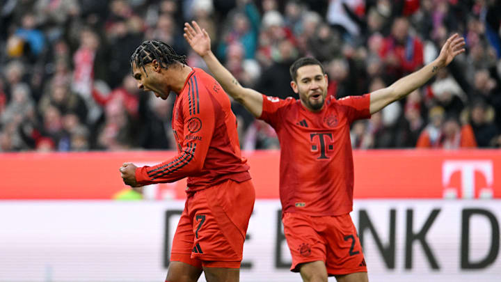 Raphael Guerreiro (r.)