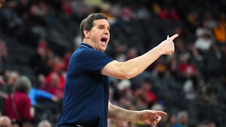 Cal coach Mark Madsen Cal coach Mark Madsen