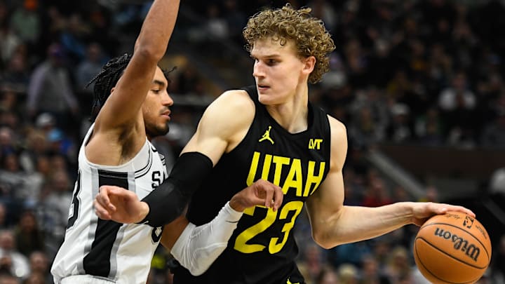 San Antonio Spurs v Utah Jazz