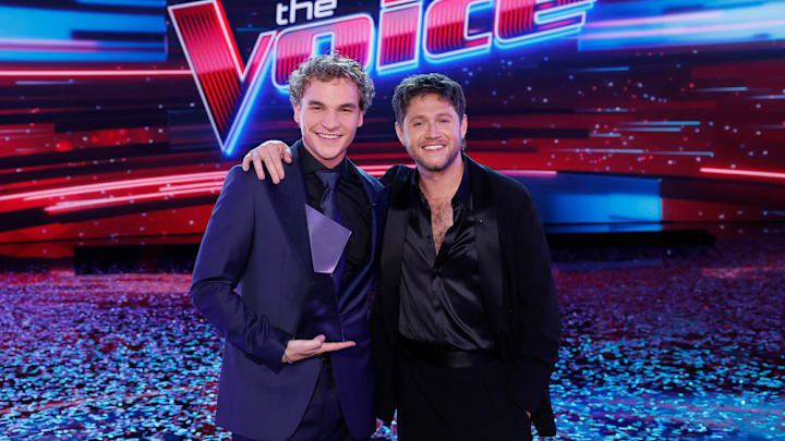 THE VOICE -- "Live Finale Results" Episode 2817B -- Pictured: (l-r) Aiden Ross, Niall Horan -- (Photo by: Trae Patton/NBC) THE VOICE -- "Live Finale Results" Episode 2817B -- Pictured: (l-r) Aiden Ross, Niall Horan -- (Photo by: Trae Patton/NBC)
