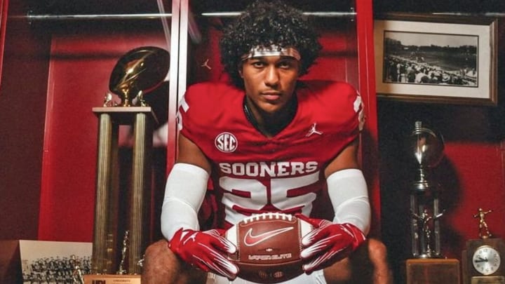 Oklahoma Sooners defensive back Michael Boganowski Oklahoma Sooners defensive back Michael Boganowski