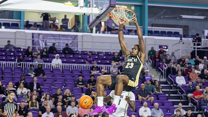 Syracuse basketball four-star and five-star recruits are suiting up at a showcase in Brooklyn. Here's how to watch them.