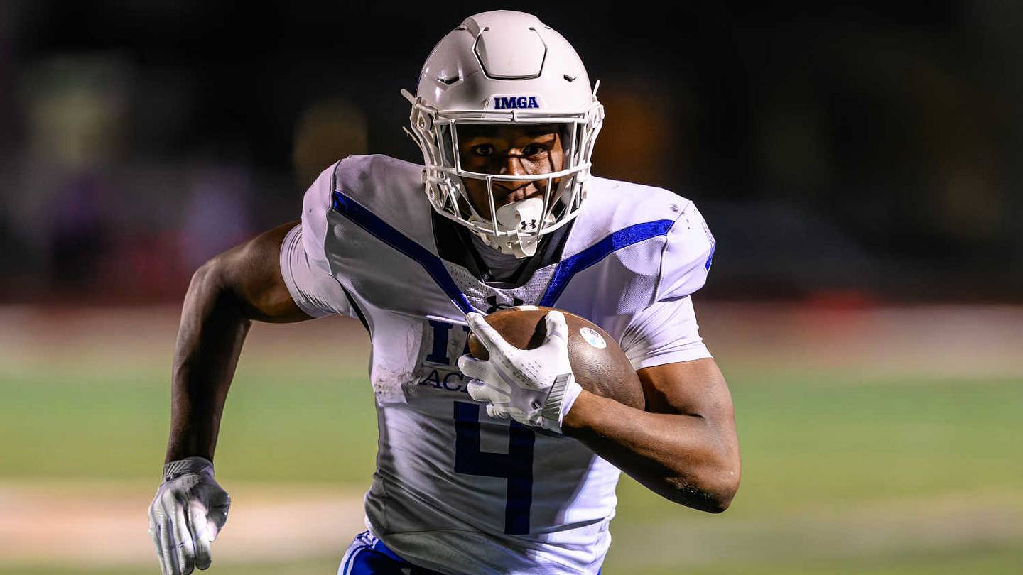 No. 1 IMG Academy Faces Hawaii Power St. Louis: How to Watch Saturday's Showdown Live