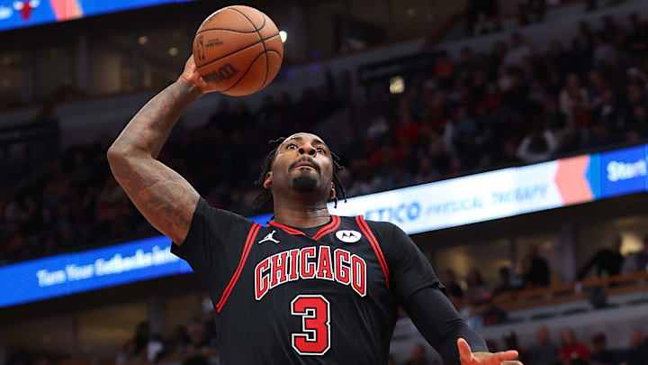 Phoenix Suns v Chicago Bulls