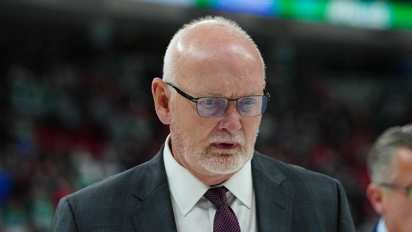 Sabres' Lindy Ruff makes risky decision ahead of Game 6 vs. Habs