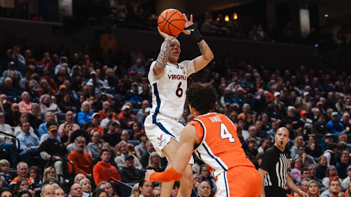 Virginia Cavaliers guard Jacari White