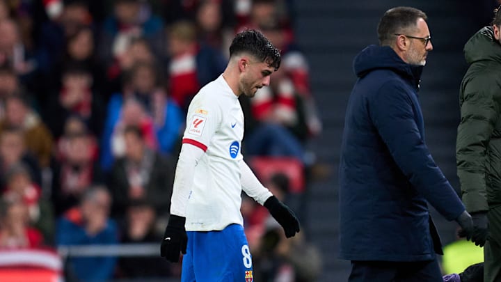 Pedri salió lesionado en el primer tiempo del partido entre Athletic Club y FC Barcelona 