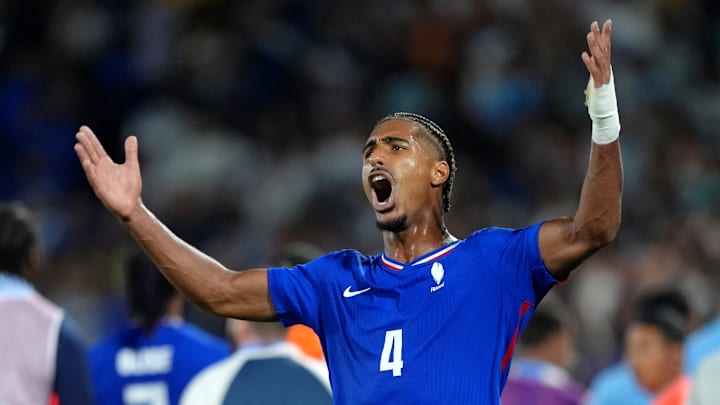 Le départ de Loïc Badé en Bundesliga prend du plomb dans l'aile après ses J.O 2024