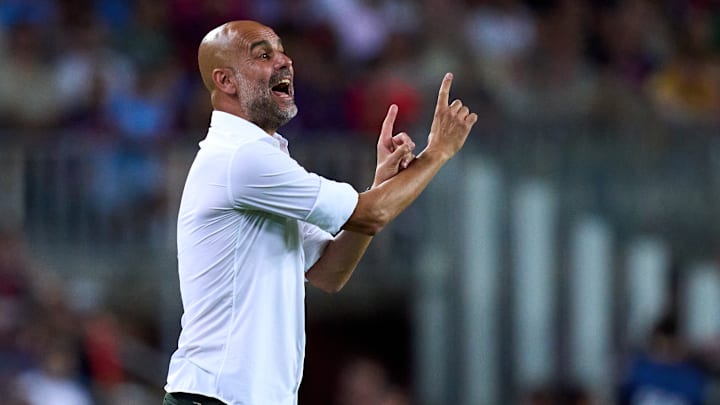 Manchester City tem conversas avançadas com Akanji, do Borussia Dortmund. Zagueiro pode ser quinto reforço de Guardiola para a temporada.