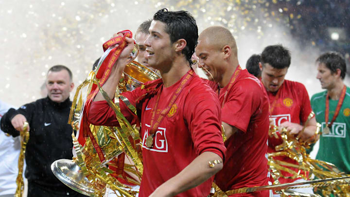 Cristiano Ronaldo con su primera Champions League