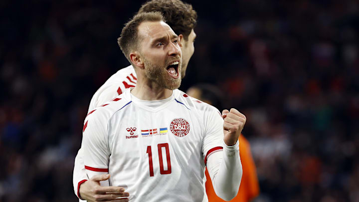 Dinamarquês passou mal durante jogo da Eurocopa e ficou oito meses sem jogar Dinamarquês passou mal durante jogo da Eurocopa e ficou oito meses sem jogar