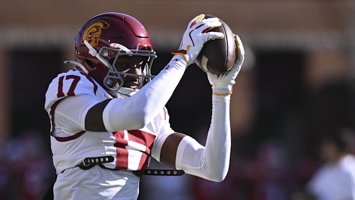 Oct 19, 2024; College Park, Maryland, USA; Southern California Trojans cornerback DeCarlos Nicholson (17) warms cup before the game against the Maryland Terrapins at SECU Stadium. Mandatory Credit: Tommy Gilligan-Imagn Images Oct 19, 2024; College Park, Maryland, USA; Southern California Trojans cornerback DeCarlos Nicholson (17) warms cup before the game against the Maryland Terrapins at SECU Stadium. Mandatory Credit: Tommy Gilligan-Imagn Images