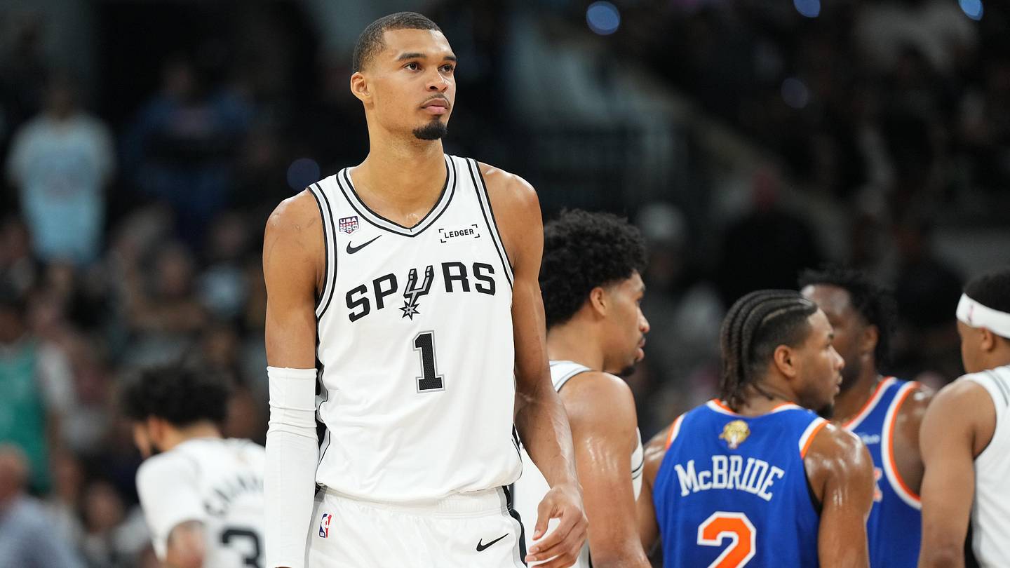 Knicks continue to exploit a Spurs flaw they didn't even realize they had